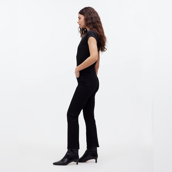 Madewell Petite Kick Out Crop Jeans in Black Rinse Wash - Picture 3 of 12